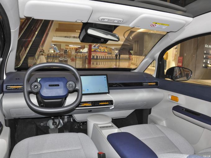 U2 portas 5 Seater 6.6kw Front Drive do veículo elétrico 135km/H LHD 80/160Nm 5 3840×1742×1545mm 1