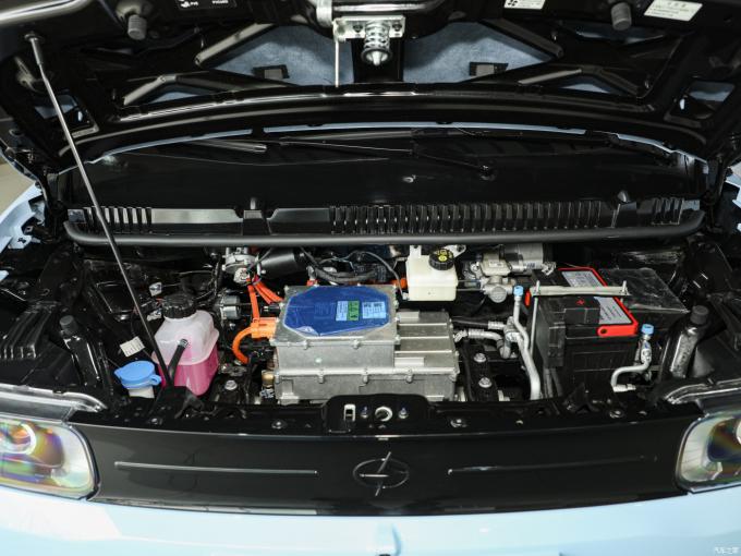U2 portas 5 Seater 6.6kw Front Drive do veículo elétrico 135km/H LHD 80/160Nm 5 3840×1742×1545mm 0
